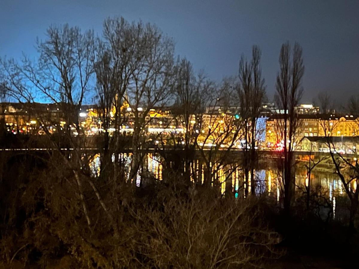 Vltava River Apartmán
